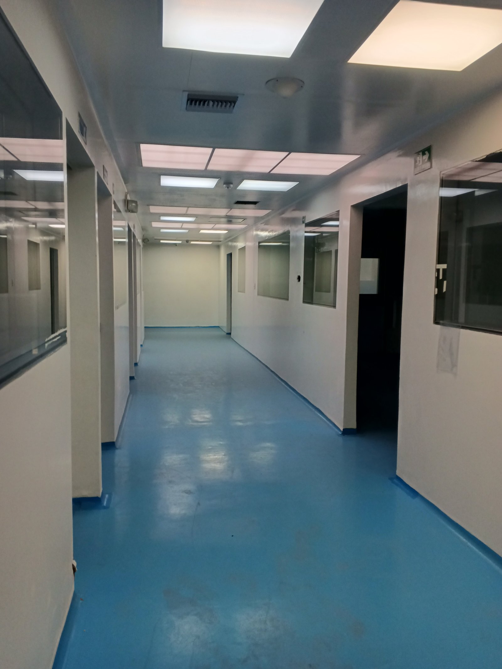 Galpón Industrial en Venta en Carcelén Quito con Oficinas y Bodegas