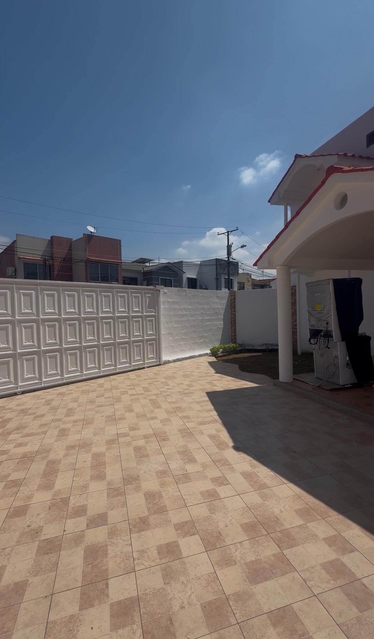 Casa Esquinera en Venta en Urb. Fuentes del Río, Daule