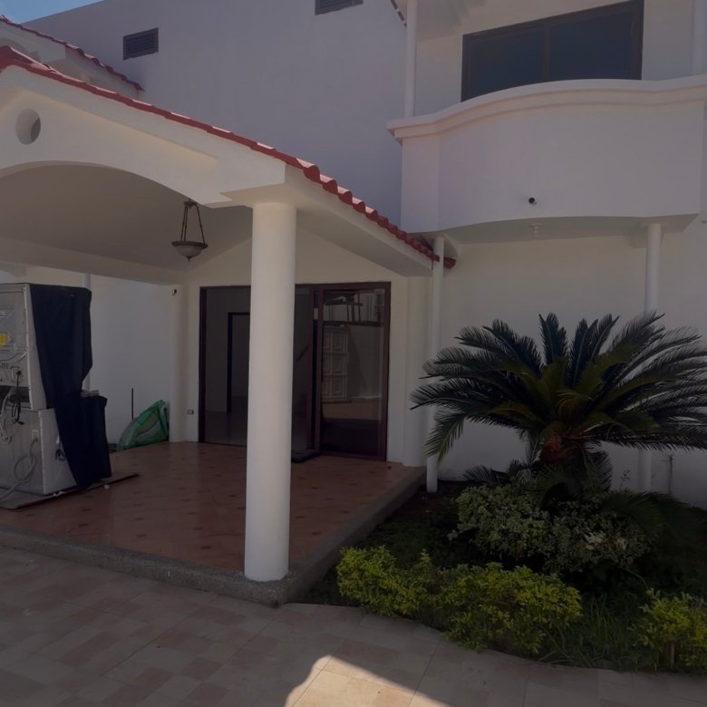 Casa Esquinera en Venta en Urb. Fuentes del Río, Daule