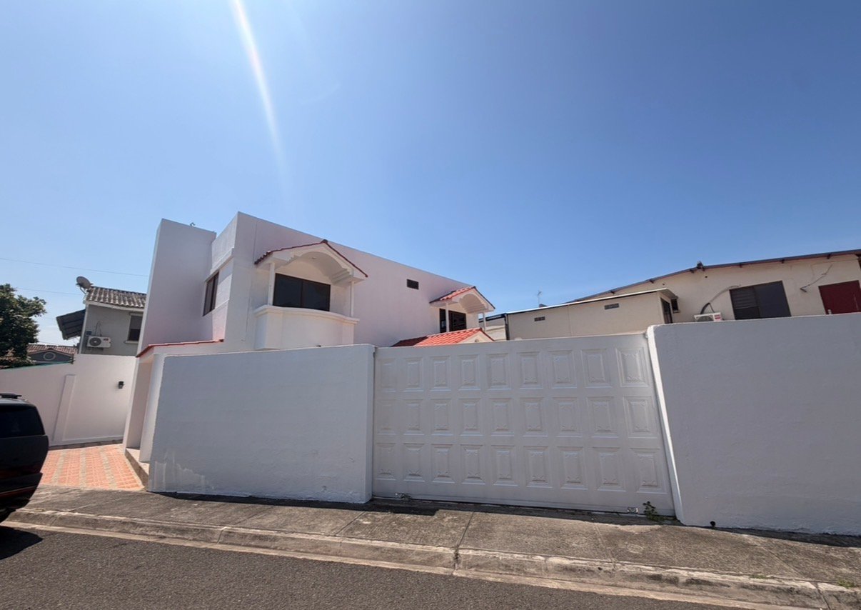 Casa Esquinera en Venta en Urb. Fuentes del Río, Daule