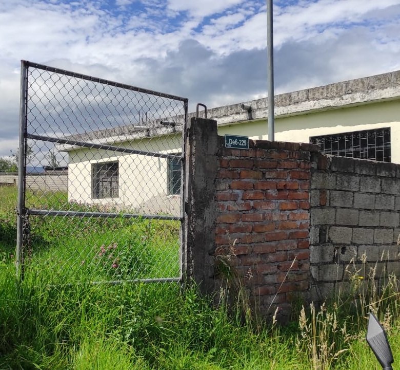 terreno en venta santa teresa de pintag con casa de campo 2