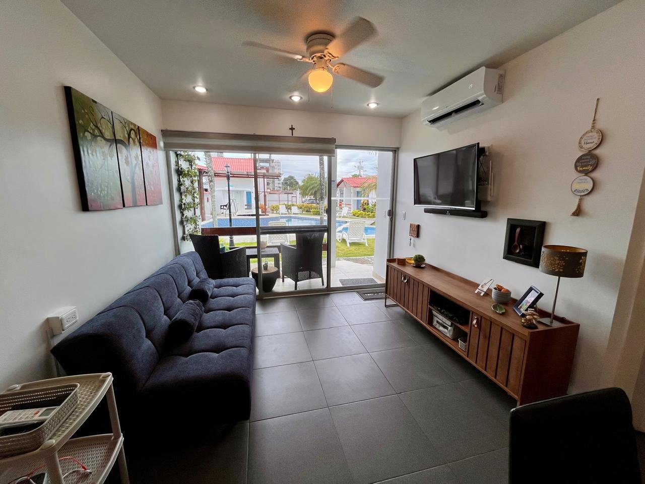 Casa en venta en Tonsupa cerca de Diamond Beach amoblada
