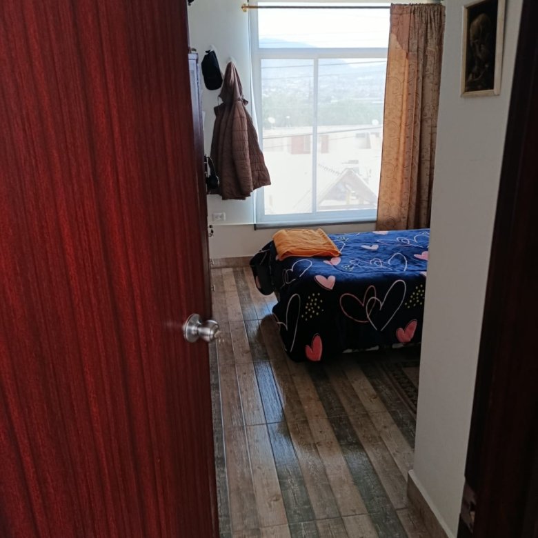 Casa de Dos Pisos en Venta en San Antonio de Pichincha