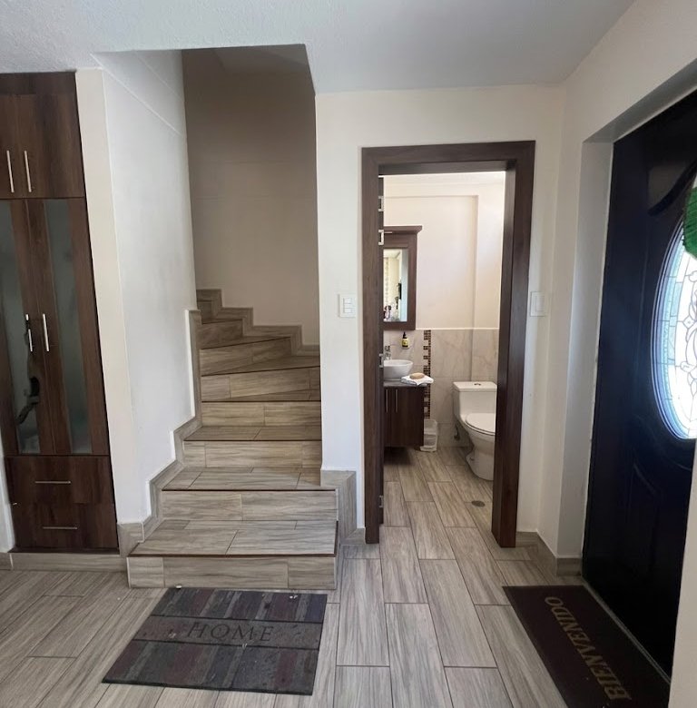 Casa de 4 Dormitorios en Venta en Conocoto, Valle de los Chillos