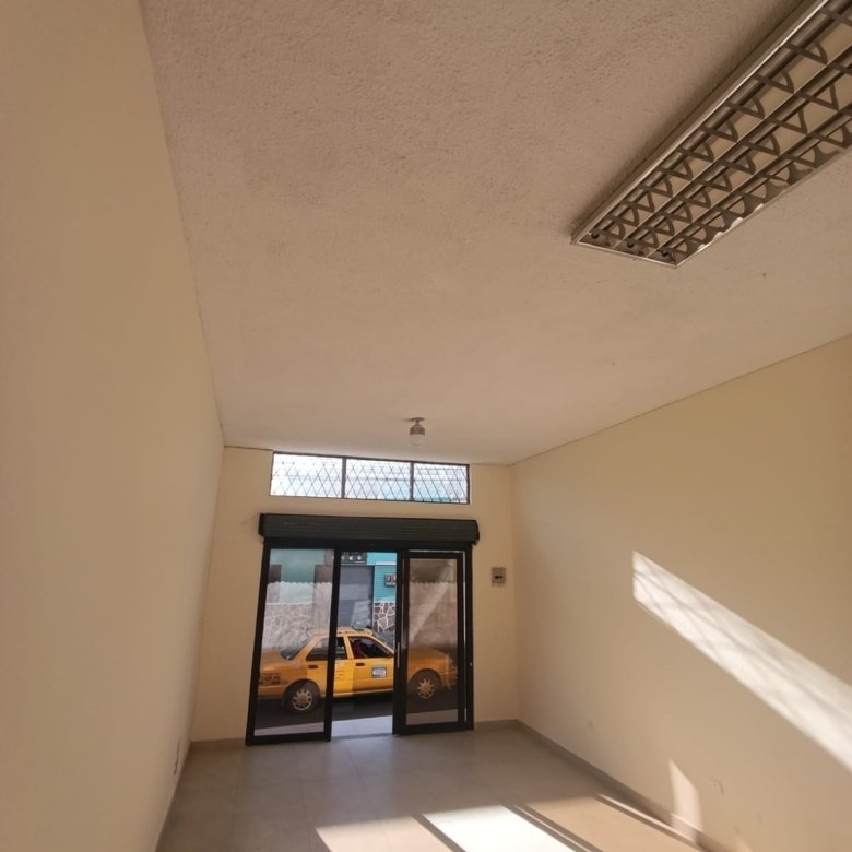 Local Comercial en Alquiler La Magdalena Quito Remodelado