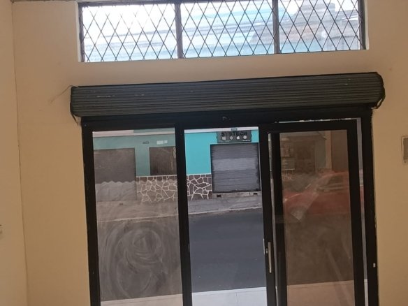 Local comercial en alquiler La Magdalena Quito