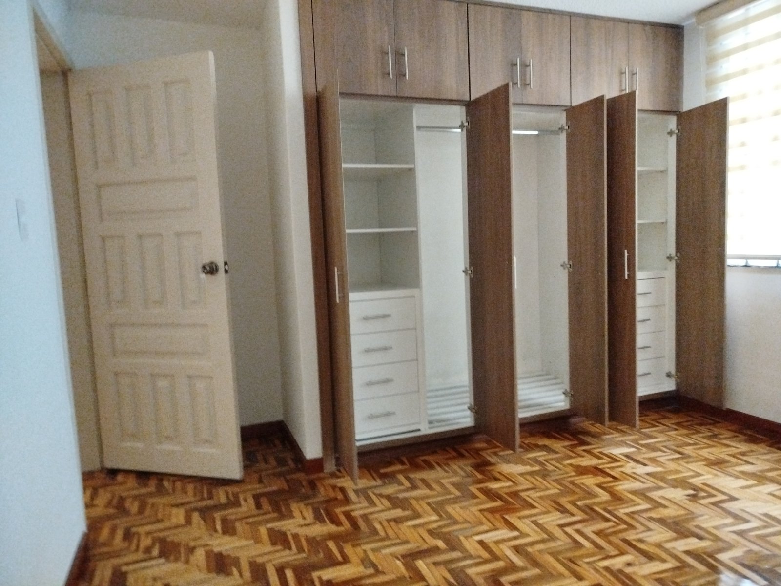 Departamento Remodelado en Venta Kennedy Quito Planta Baja
