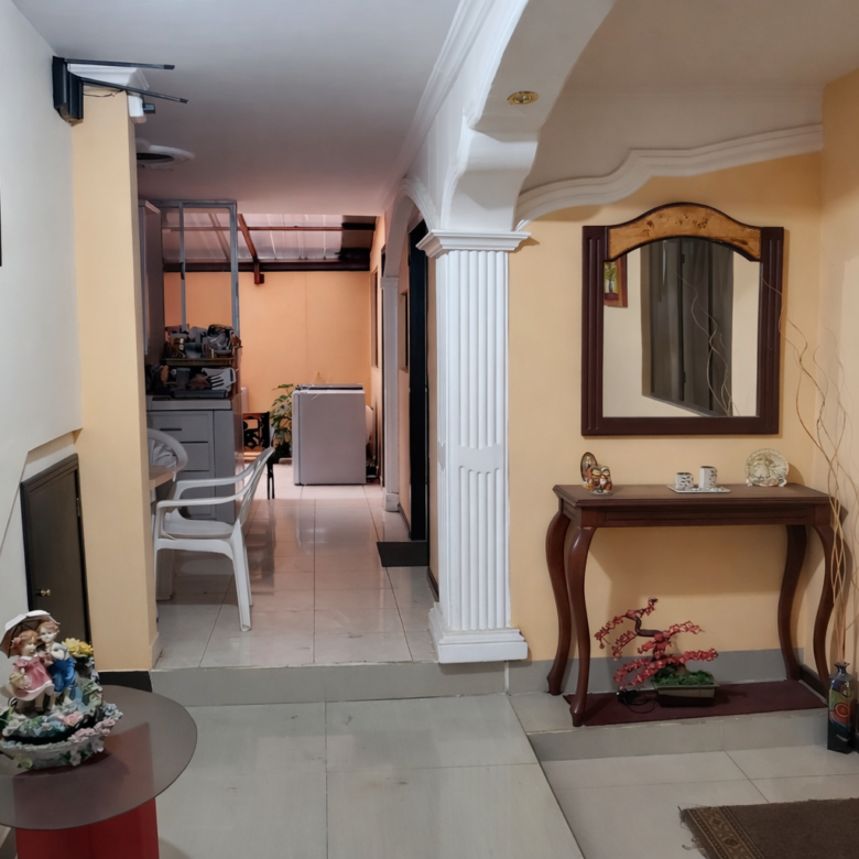 Casa de 3 Pisos en Venta Sector Norte de Tulcán