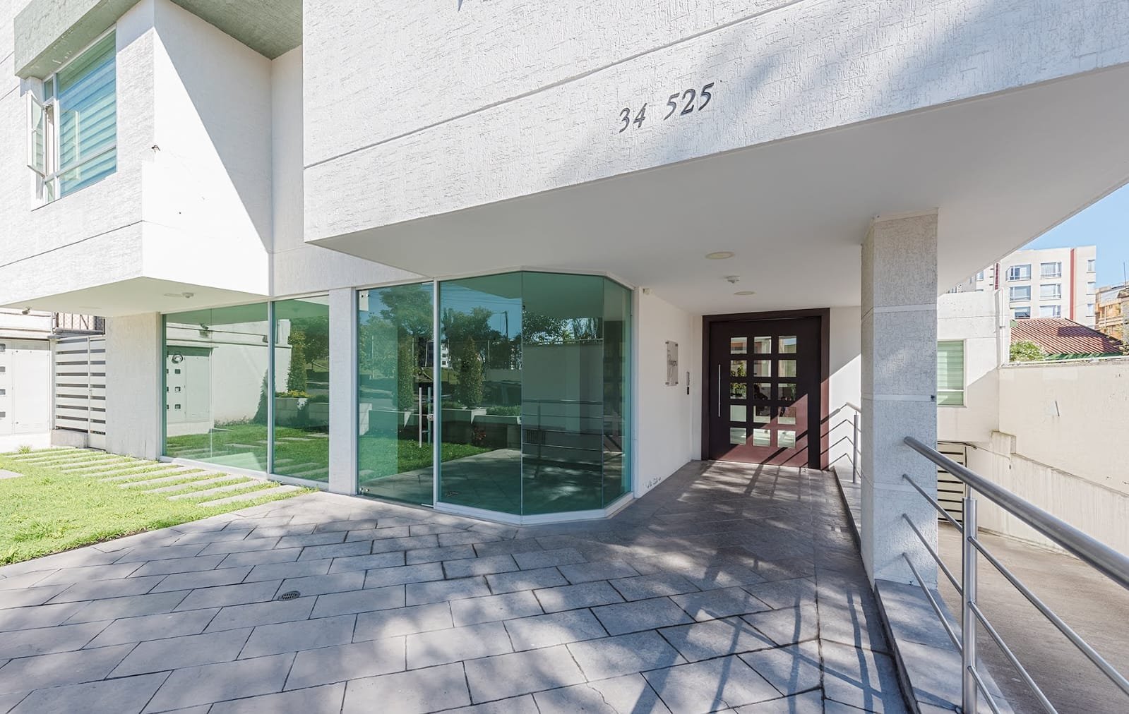 Departamento Dúplex Amoblado en Rumipamba