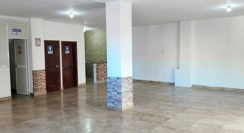 Local comercial en alquiler Turubamba Santo Tomás 2 Quito