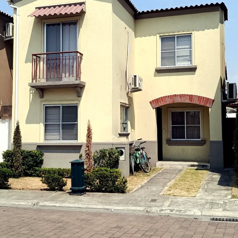 Casa en venta La Rioja Canaria Daule de 3 dormitorios