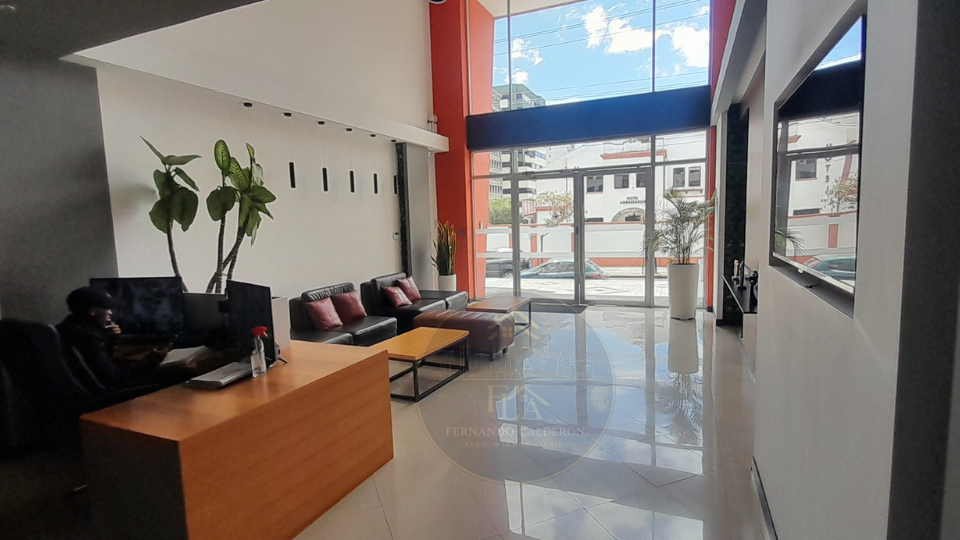 Suite en alquiler Av. Colón y 9 de Octubre, Quito