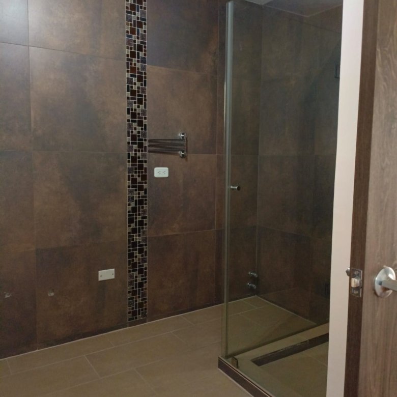 Casa en Venta Calderón Conjunto Privado de 2 Plantas