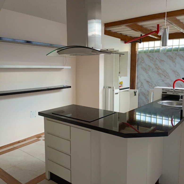 Casa en Venta Calderón Conjunto Privado de 2 Plantas