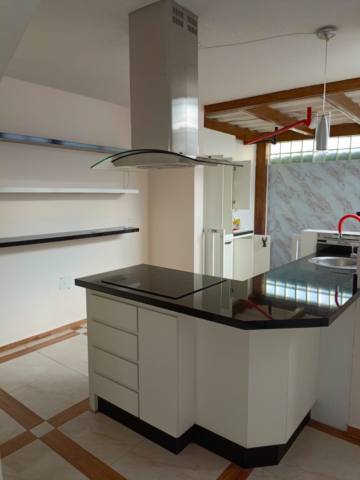 Casa en Venta Calderón Conjunto Privado de 2 Plantas