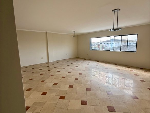 Departamento en alquiler Kennedy Nueva Guayaquil