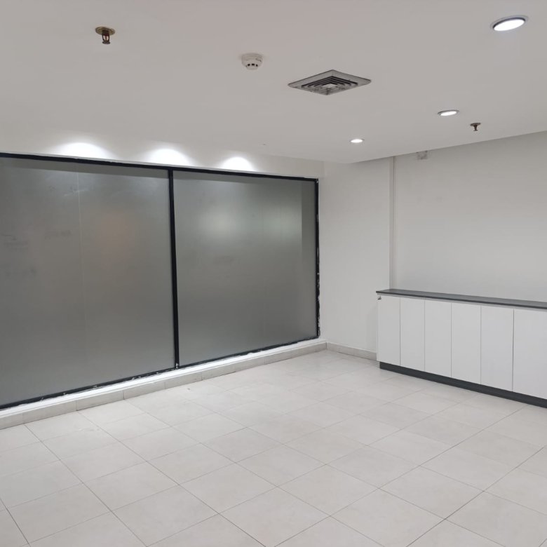 Oficina en venta La Floresta Quito World Trade Center