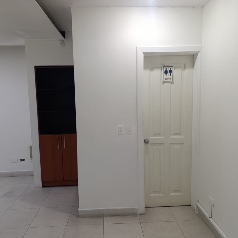 Oficina en venta La Floresta Quito World Trade Center