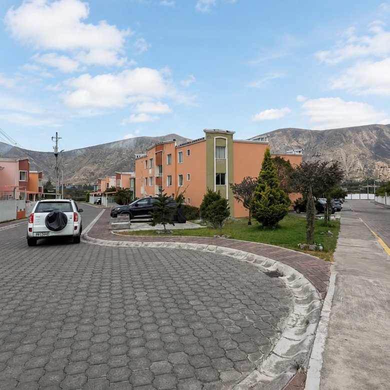 Casa en Venta San Antonio de Pichincha 3 Dormitorios Urbanización Privada