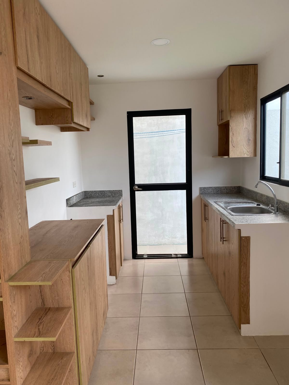 Casa en Venta Los Prados Vía Salitre Daule 2 Dormitorios