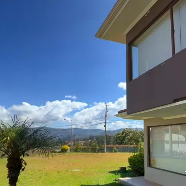 Casa en venta Challuabamba, Cuenca 300 m²