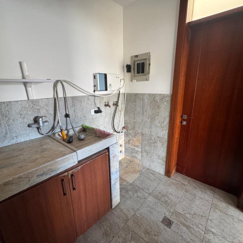 Casa independiente en Hacienda Capelo, Sangolquí