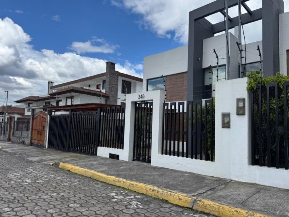 Casa en venta Hacienda Capelo Sangolquí de 280 m²