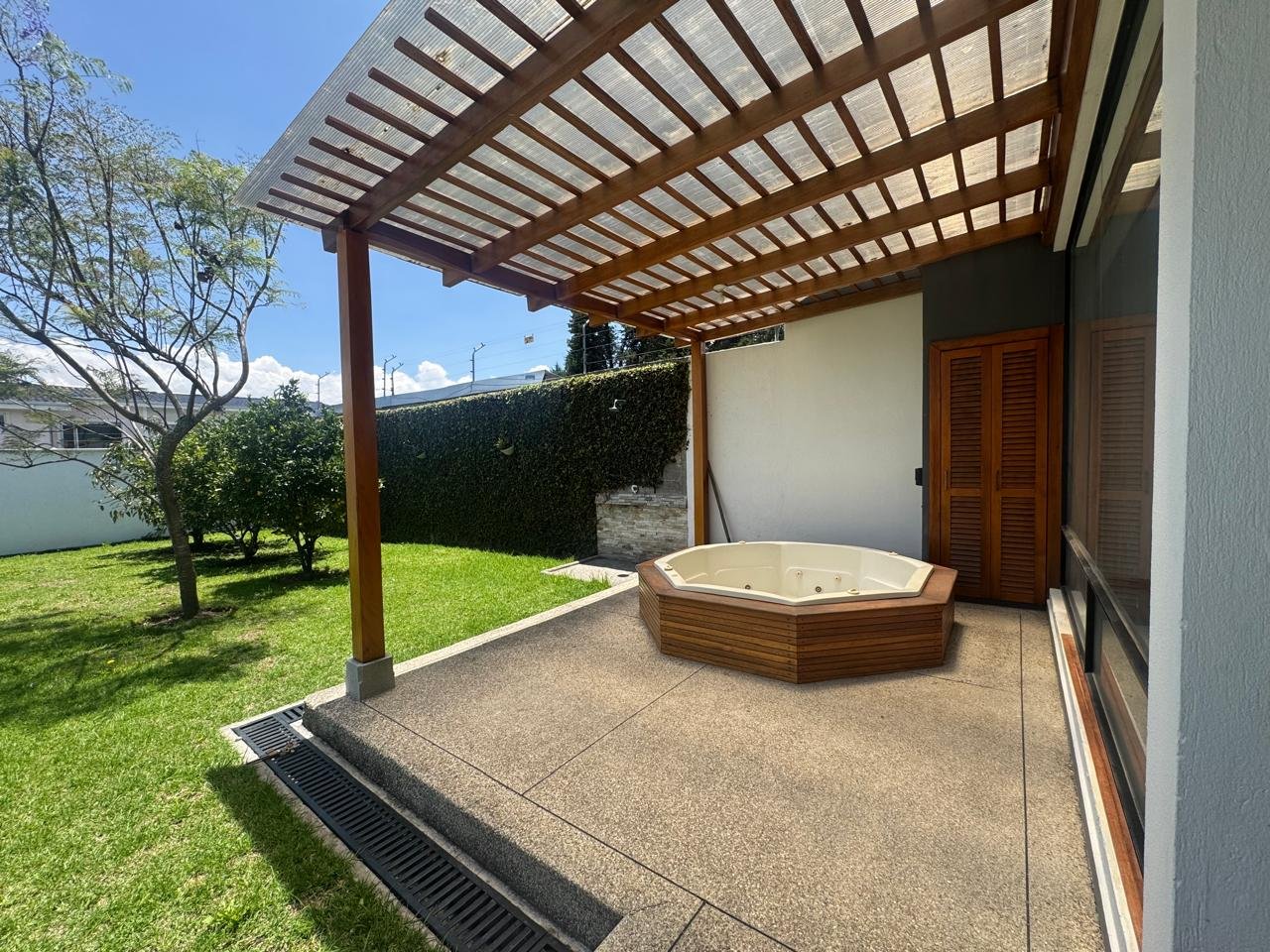Casa independiente en Hacienda Capelo, Sangolquí