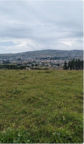 Terreno esquinero en venta en Guamaní, Quito