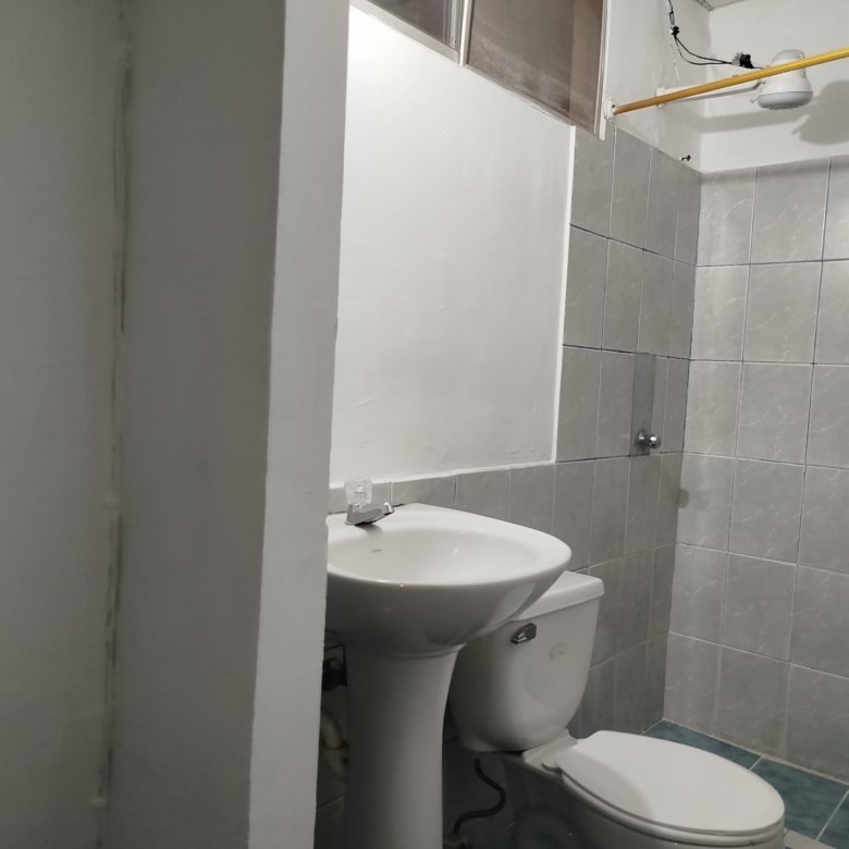 Casa de 2 plantas en urbanización cerrada, norte de Guayaquil
