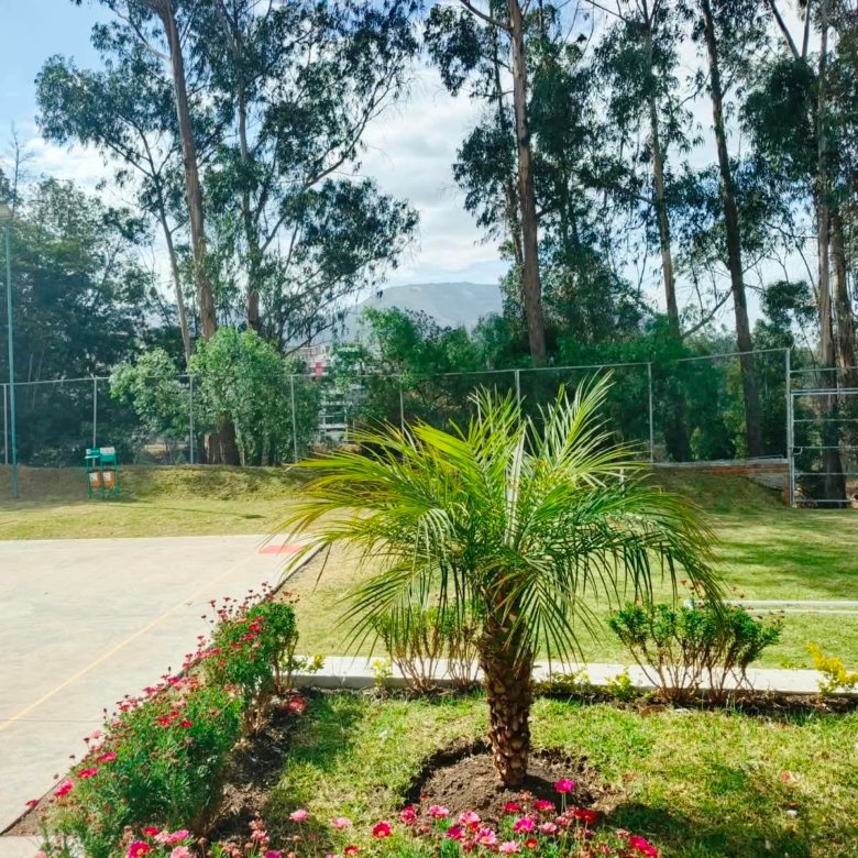 Casa de Tres Plantas con Suite Independiente en Carcelén Alto