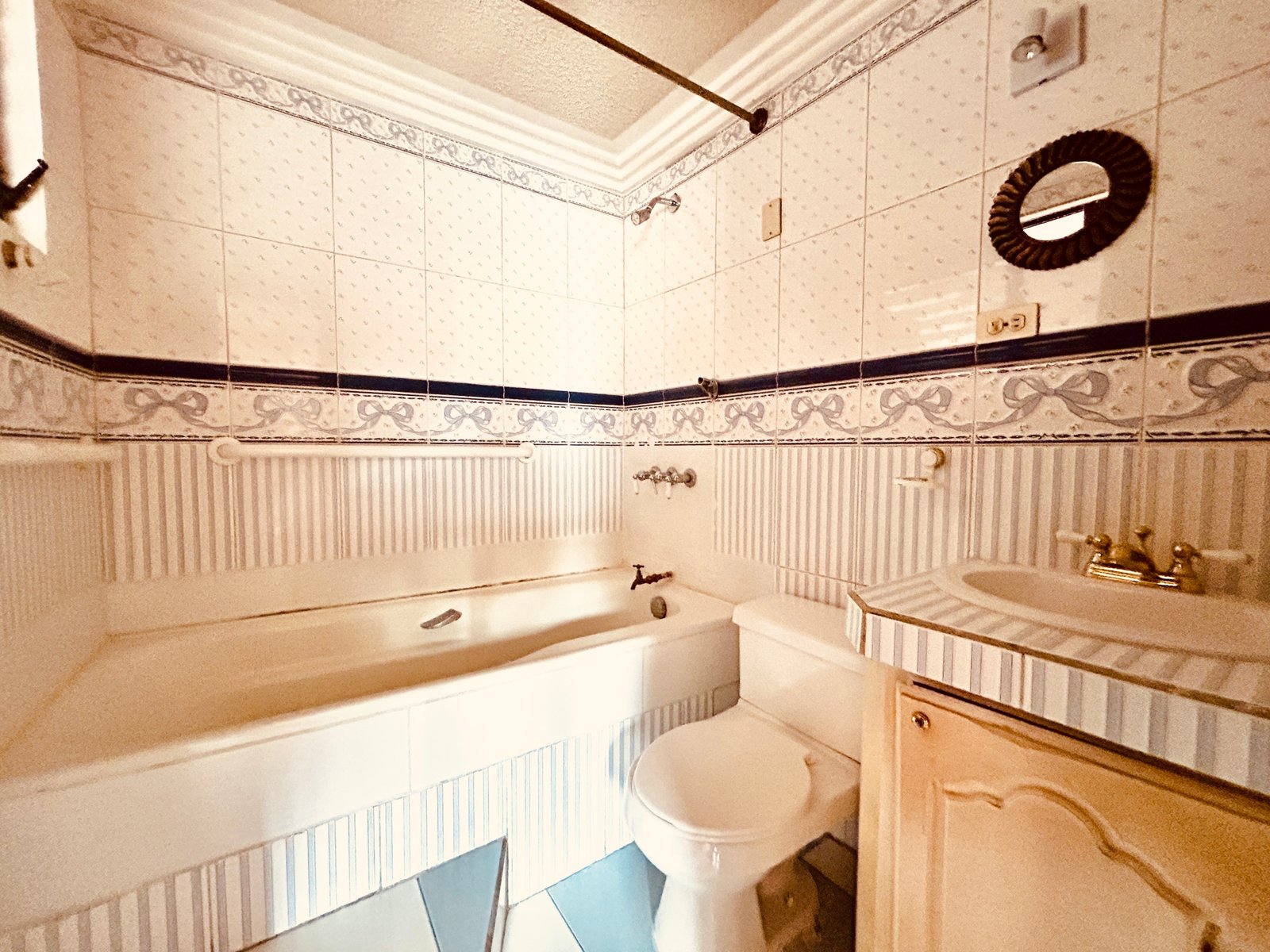 Casa para proyecto en Gapal, Cuenca Av. 24 de Mayo