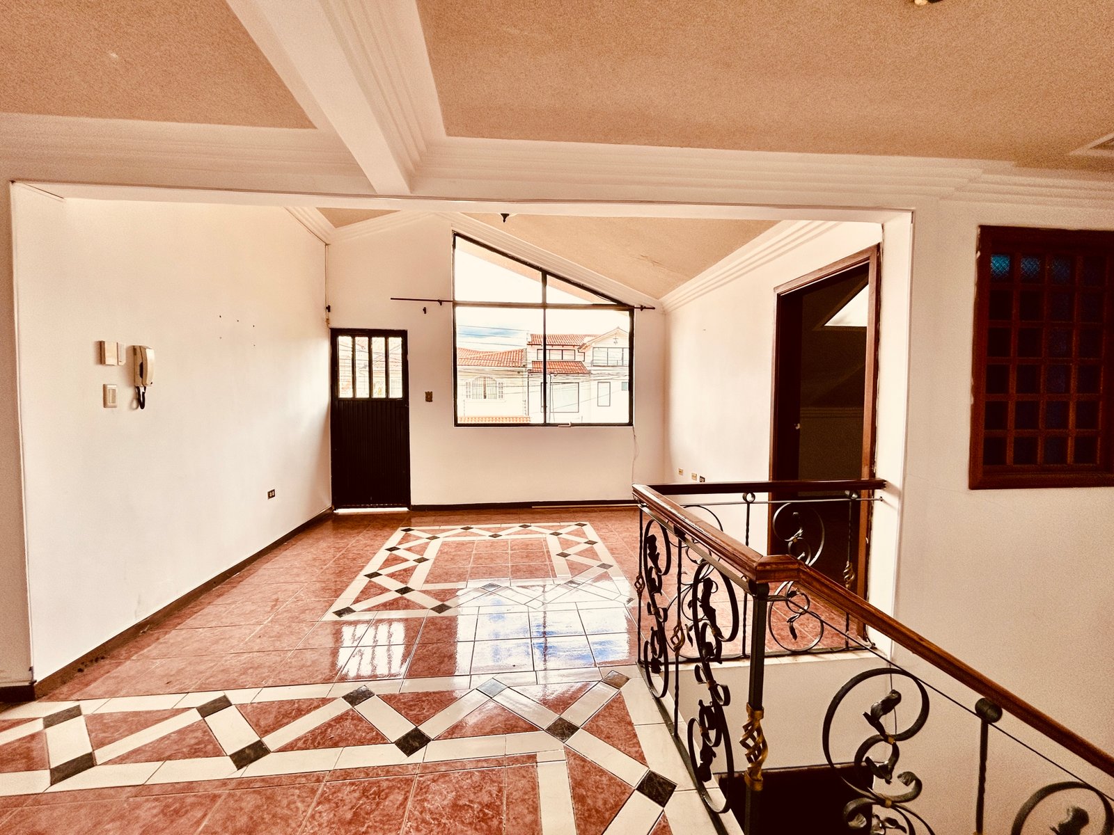 Casa para proyecto en Gapal, Cuenca Av. 24 de Mayo