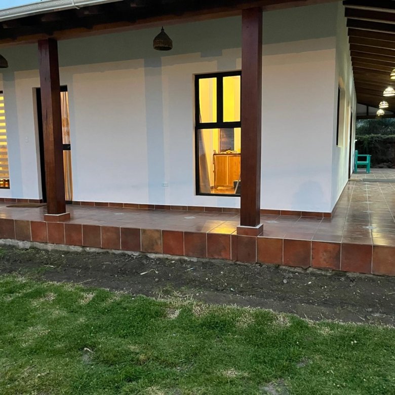 Casa Campestre en Cotacachi con 2.881 m² de Terreno y 333 m² de Construcción