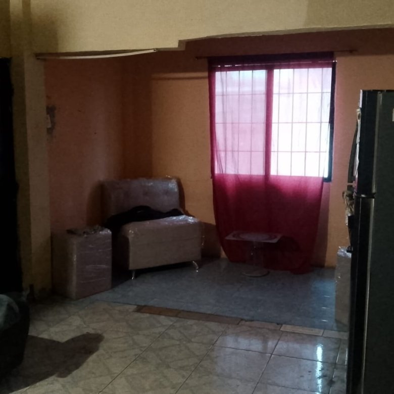 Casa con 2 departamentos independientes en Las Orquídeas, Guayaquil