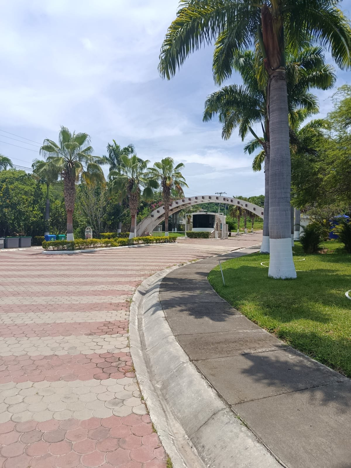 Terreno 504 m² con vista al mar en urbanización cerrada Playas
