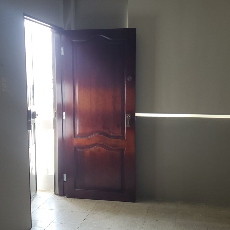 Alquilo año corrido cómoda casa remodelada en Salinas, Prov. Sta. Elena, Ecuador