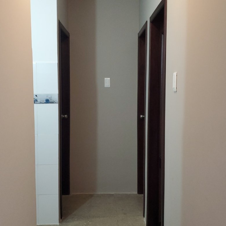 Alquilo año corrido cómoda casa remodelada en Salinas, Prov. Sta. Elena, Ecuador